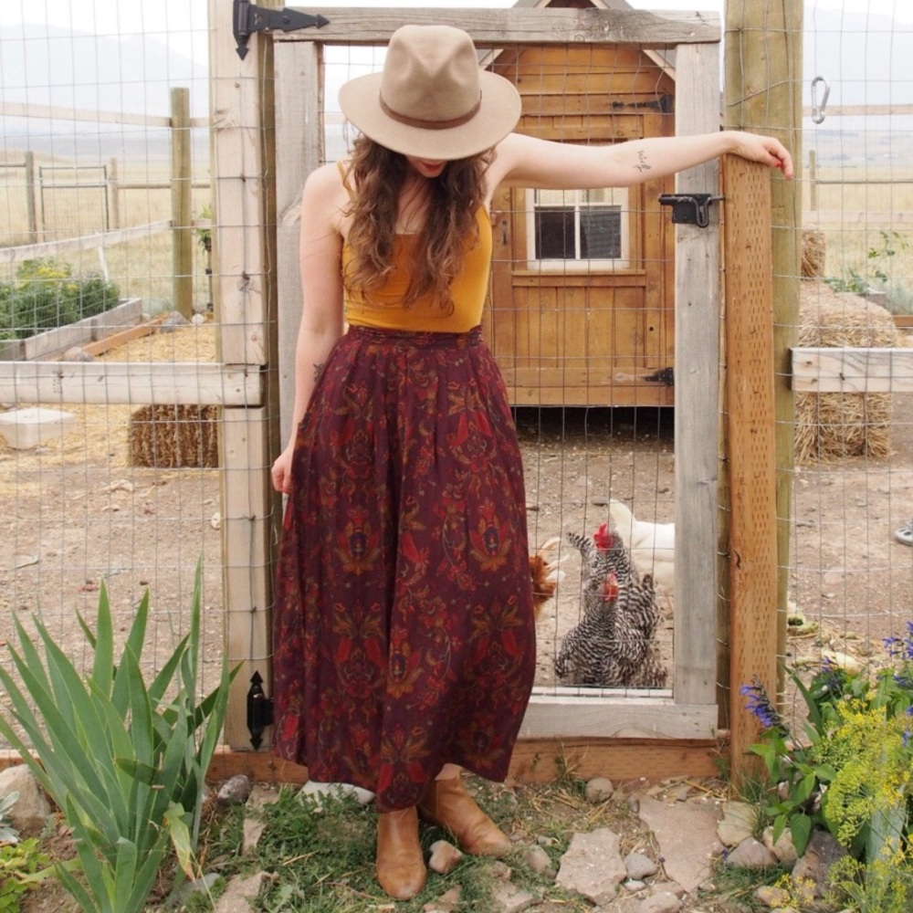 Vintage Floral Rayon Skirt in Burgundy